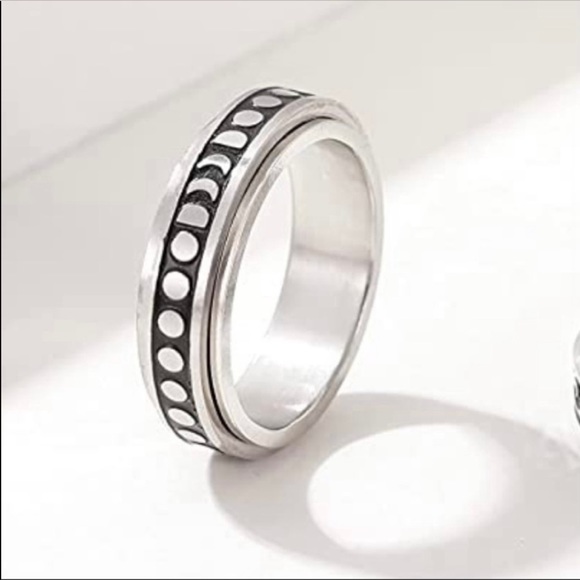 🦋3/$30🦋stainless steel moon phase celestial fidget spinner ring size 9 - Picture 4 of 8